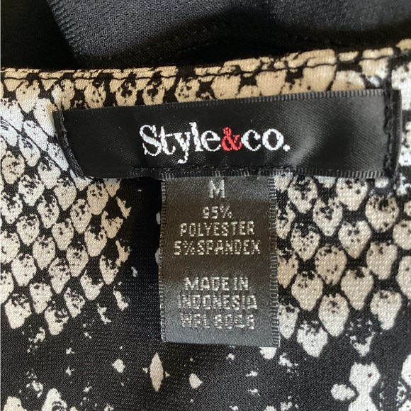 Style & Co.  Pull Over Blouse Size Medium - Picture 4 of 7